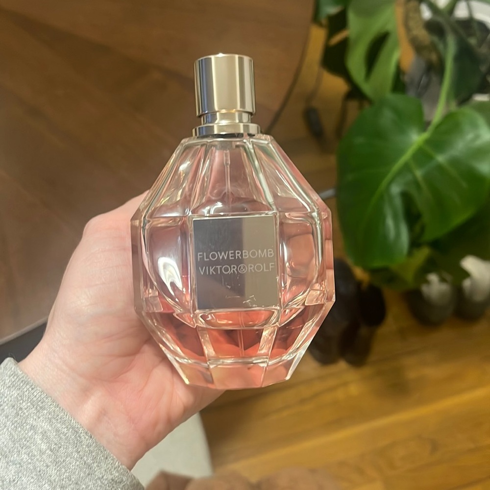 Viktor & Rolf Flowerbomb perfume 5 oz